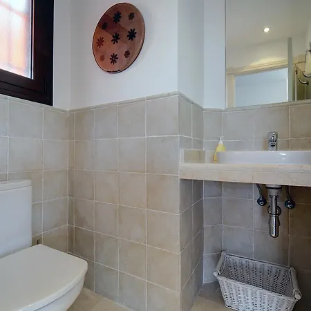 Jardines De Nueva Galera Cozy Penthouse אסטפונה